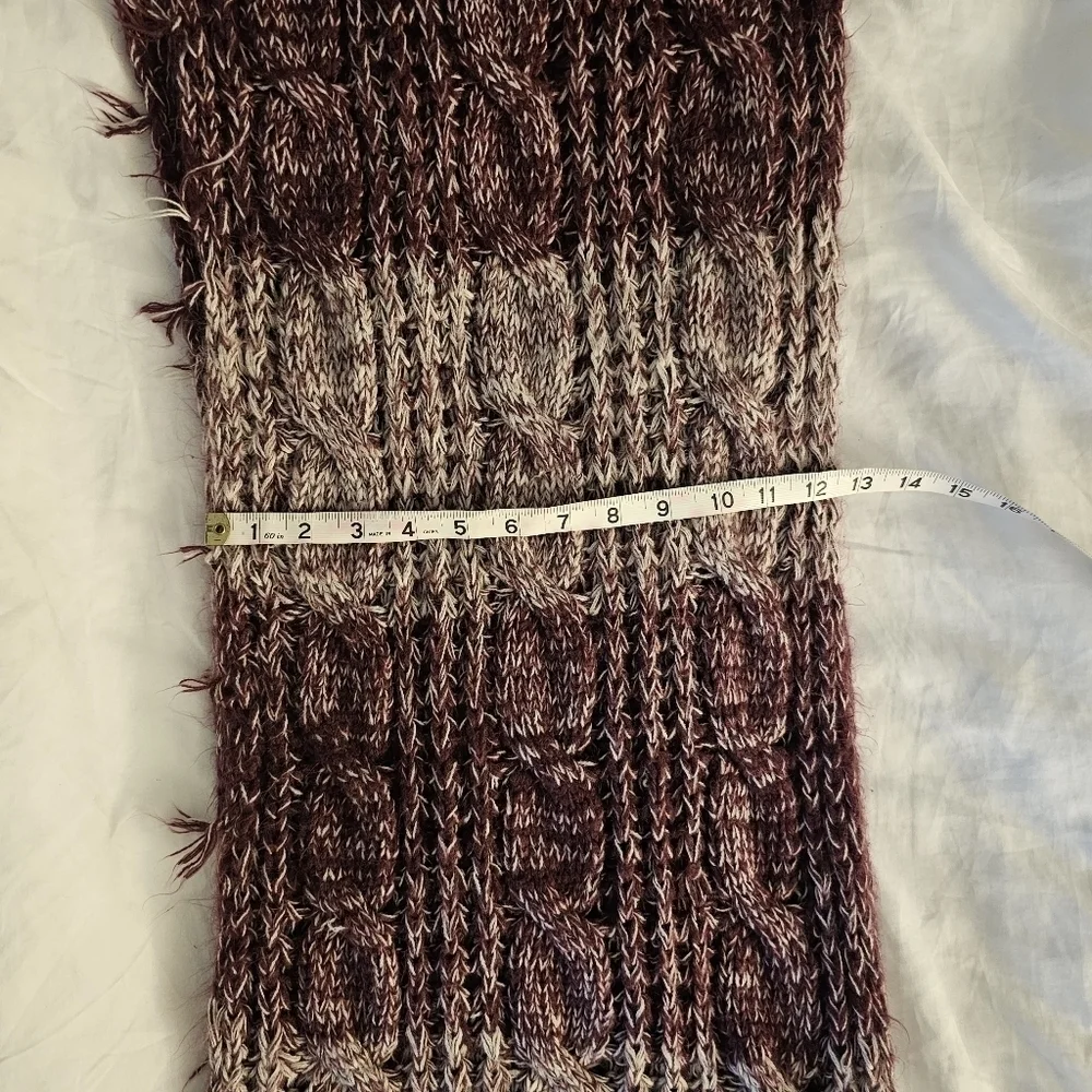 CHARLOTTE RUSSE Women's Knit Scarf - Picture 2 of 4